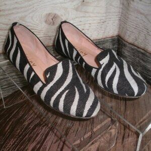 FS/NY Black and White Animal Print Loafer Flats 6 B Made in Spain